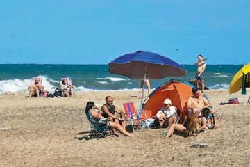 Un estudio confirma la mala temporada de verano: menos de uno de cada cinco argentinos se va de vacaciones 