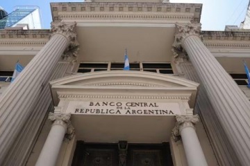 El drenaje de reservas sigue a ritmo acelerado en el BCRA y le preocupa al FMI