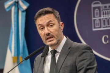 Luis Petri confirmó que buscan cerrar la Conadi: "La historia completa es uno de los pilares de nuestra gestión"