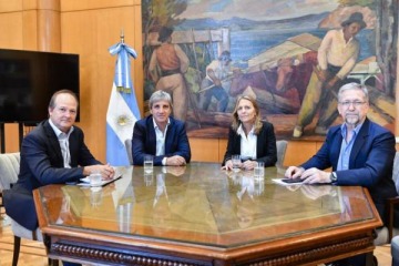 El Gobierno dio marcha atrás con los aumentos de luz en febrero, pero culpó al ENRE de las subas