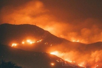 Tras varios días de inacción, el Gobierno anunció la creación de la Agencia Federal de Emergencias