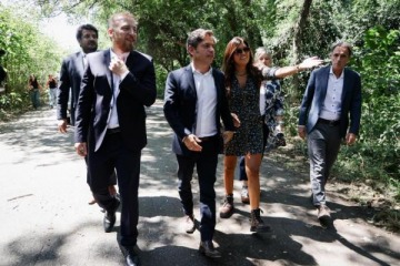 Foto de Kicillof firm un acuerdo para la implementacin de la Reserva Provincial Santa Catalina