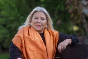 Carrió criticó el vínculo de Milei con EEUU: "Es un bufón de Trump"