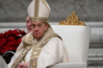 "La noche la transcurrió tranquila y se encuentra descansando": el nuevo parte del Vaticano sobre la salud del Papa Francisco