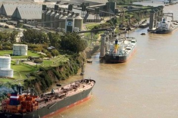 Preocupa la entrada de divisas debido a que los puertos de Rosario están paralizados: los detalles