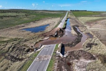 Tras el abandono de la obra pública, el gobierno de Milei declaró la emergencia vial en Bahía Blanca por los daños en las rutas