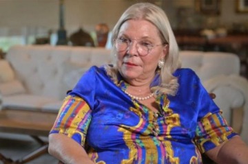 Carrió respaldó el DNU de Milei para el acuerdo con el FMI y apuntó contra los devaluacionistas, kirchneristas y la izquierda