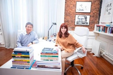 De qué hablaron Cristina Fernández de Kirchner y Ha-Joon Chang en el Instituto Patria