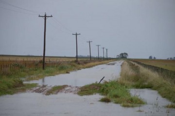 Foto de Inundaciones en PBA: mientras sigue la asistencia provincial, escala la polémica por la desinversión de Milei