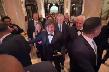 Foto de Milei hizo una coreografía de Village People en la cena de gala en la CPAC y aseguró que salvó a Argentina de "caer al precipicio"
