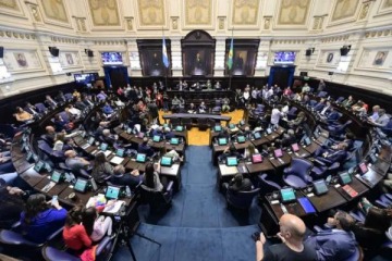 Foto de Kicillof logró dictamen del Presupuesto 2026 y la Ley Fiscal, pero el endeudamiento sigue trabado en Diputados
