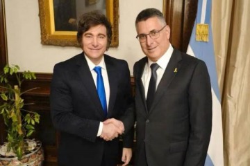 Foto de Milei recibió al canciller de Israel en Casa Rosada y viajará a Jerusalén para inaugurar la embajada argentina