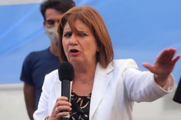 Foto de Bullrich presionó a Messi en su embestida contra "Chiqui" Tapia