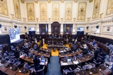 Foto de La Legislatura bonaerense aprobó el endeudamiento luego de intensas negociaciones entre el oficialismo y la oposición