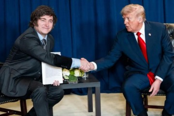 Foto de "Corolario Trump": el texto que prueba que los favores de EEUU a Milei responden al interés por controlar los recursos estratégicos de Argentina