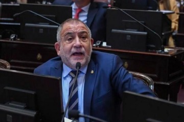 Foto de Luis Juez rompió con el PRO en el Senado y se unió a un interbloque de LLA