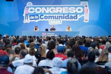 Foto de Otermín encabezó el Congreso de la Comunidad de Lomas junto a más de 5 mil vecinos