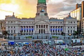 Foto de “Ninguna familia sin Navidad”: el MTE convoca a una cena para 5.000 personas en Congreso