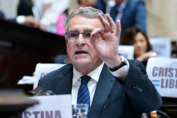 Foto de Rossi alertó por un avance autoritario y denunció que el Gobierno busca transformar la SIDE en una policía secreta