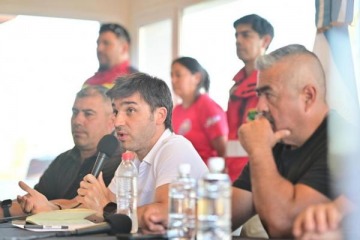 Foto de "No se va a vender ni una sola hectárea de bosque nativo": la advertencia de Torres por los incendios en Chubut