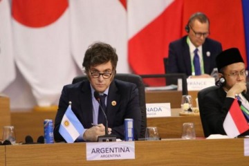 Foto de Milei viaja a Paraguay para la firma del acuerdo Mercosur-Unión Europea