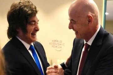 Foto de En Davos, Milei saludó a al titular de la FIFA mientras crece la tensión con la AFA