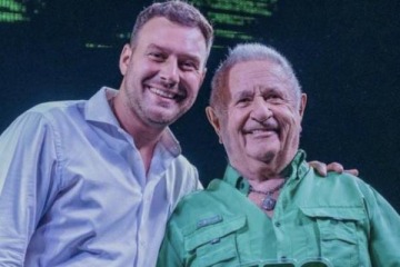 Foto de Apareció Duhalde: el ex presidente se mostró con Mariotto en los 130 años de Banfield