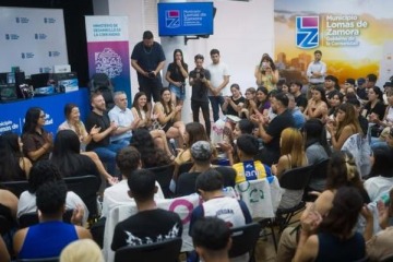 Foto de Otermín recibió al ministro Larroque para reforzar políticas de juventud en Lomas de Zamora