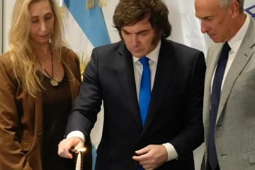 Foto de Milei envió otro guiño a Trump durante un nuevo homenaje a las víctimas del Holocausto