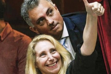 Foto de Interna prendida fuego en La Libertad Avanza: qué dijo Sebastián Pareja