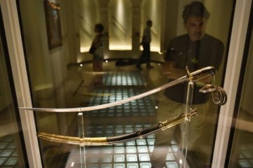 Foto de La Justicia falló a favor de Milei y el sable corvo de San Martín será traspasado al Regimiento de Granaderos