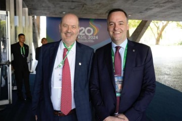 Foto de Sigue la motosierra: el Gobierno planea profundizar el recorte de personal en el sector público