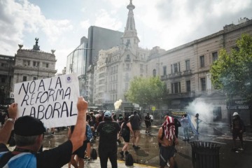 Foto de El Gobierno denunciará a los manifestantes que participaron de la protesta por la reforma laboral