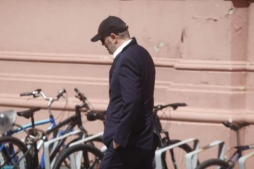 Foto de Furia con Sturzenegger en el Gobierno: metió el recorte salarial por enfermedad y complicó la reforma laboral