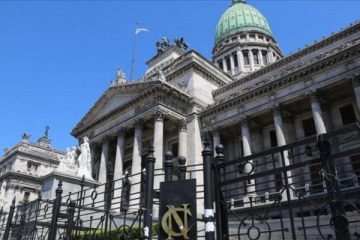Foto de Movimientos en el senado: Luis Juez pasó a LLA y tres peronistas se fueron del bloque kirchnerista