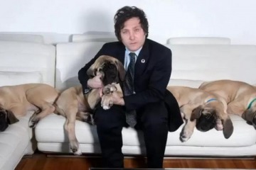 Foto de Duelo en la Quinta de Olivos: murió Robert, el perro que "contenía emocionalmente" a Milei