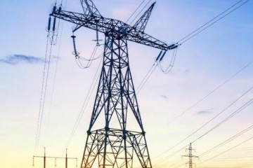 Foto de Tarifazo eléctrico y cero inversiones: un informe del PJ expone el fracaso de la reforma energética de Milei