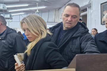 Foto de Escándalo: Adorni incluyó a su pareja en la comitiva que viajó a Nueva York pese a no tener cargos en el Gobierno