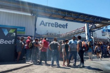 Foto de Crisis en la industria: por la caída en la producción, otra empresa suspendió a 400 trabajadores