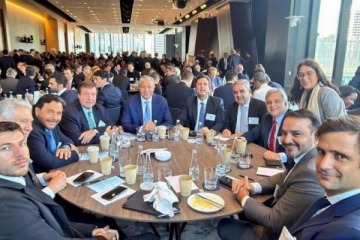 Foto de All inclusive: los gobernadores que viajaron a Nueva York a respaldar el plan económico de Javier Milei