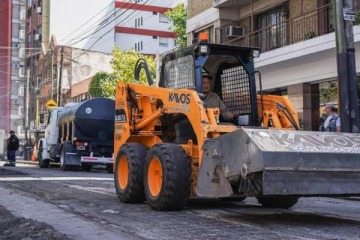 Foto de El intendente Álvarez recorrió el avance de las obras del Plan de Pavimentación en Lanús Oeste