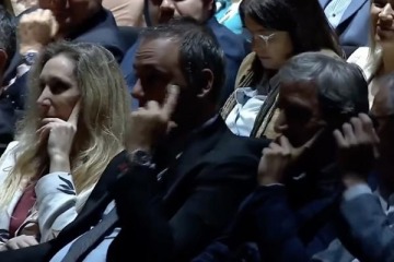Foto de Tensión libertaria en el CCK: Karina Milei se irritó por los elogios de su hermano a Santiago Caputo