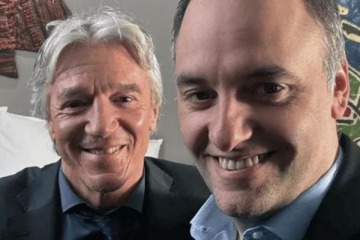 Foto de El escándalo sigue salpicando al Gobieno: el vuelo privado de Adorni a Punta del Este lo pagó la productora de su amigo