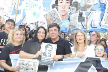 Foto de Fernando Espinoza: “Volvemos a decir nunca más a la dictadura y a un plan económico devastador como es hoy el de Milei”