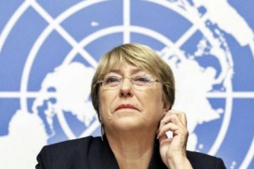 Foto de Mal gesto de la derecha chilena: Kast le suelta la mano a Bachelet y desata tensión regional por la ONU
