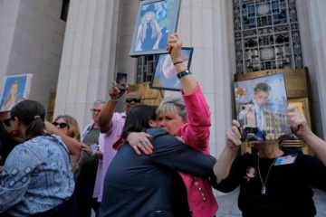 Foto de Golpe judicial a las redes sociales: Meta y YouTube pierden dos juicios clave por daños a la salud mental