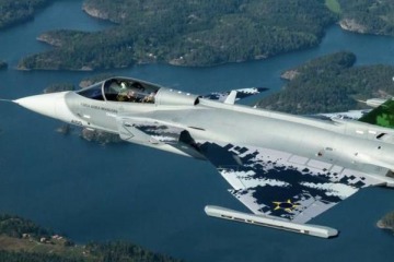 Foto de Brasil fabrica su propio caza y marca un contraste incómodo con la política de defensa argentina