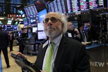 Foto de Acciones en rojo y riesgo país en alza: la fragilidad financiera vuelve a escena