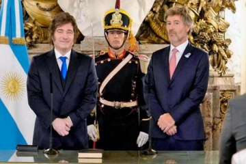 Foto de Mahiques sumó a su padre y a parientes de jueces federales en los pliegos que Milei envió al Congreso