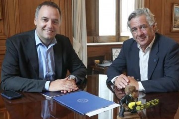 Foto de En medio de más escándalos, Adorni se reunió con la Rural